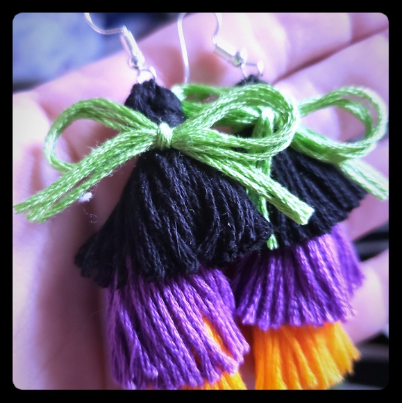 Witches Britches Tassle Earrings - Picture 1 of 1